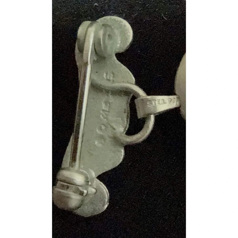 Vintage Princess Pride Sterling Silver Etched Heart Locket On Pin Brooch Hangs - Picture 5 of 8